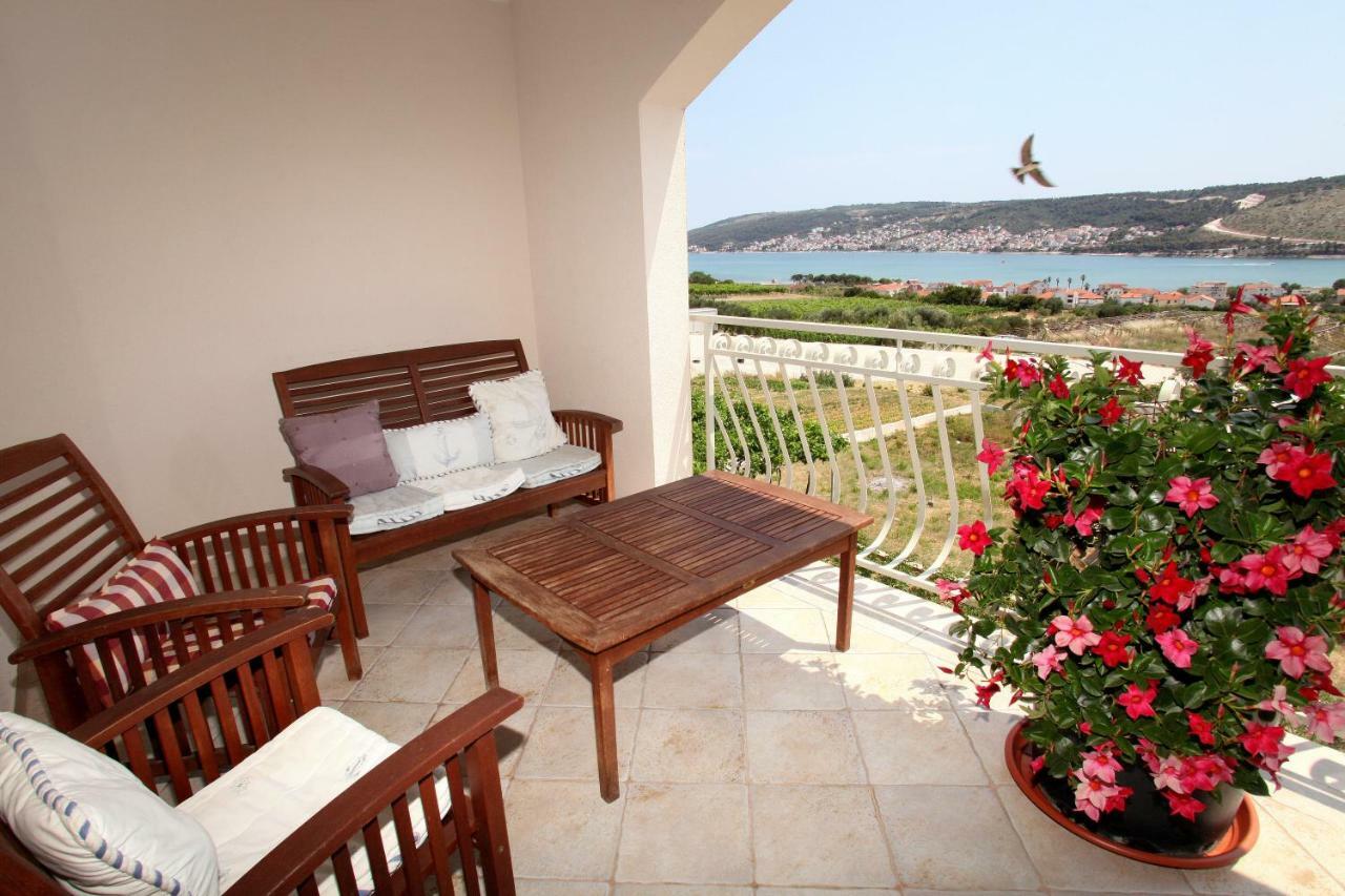 Apartman Dinka Trogir Exterior foto